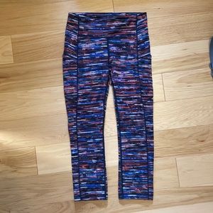 Lululemon Speed Up Crop Legging, Size 4